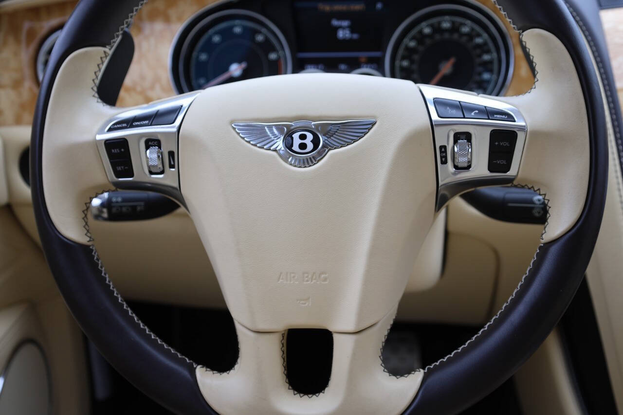 Used 2016 Bentley Flying Spur W12 AWD/4WD image 18