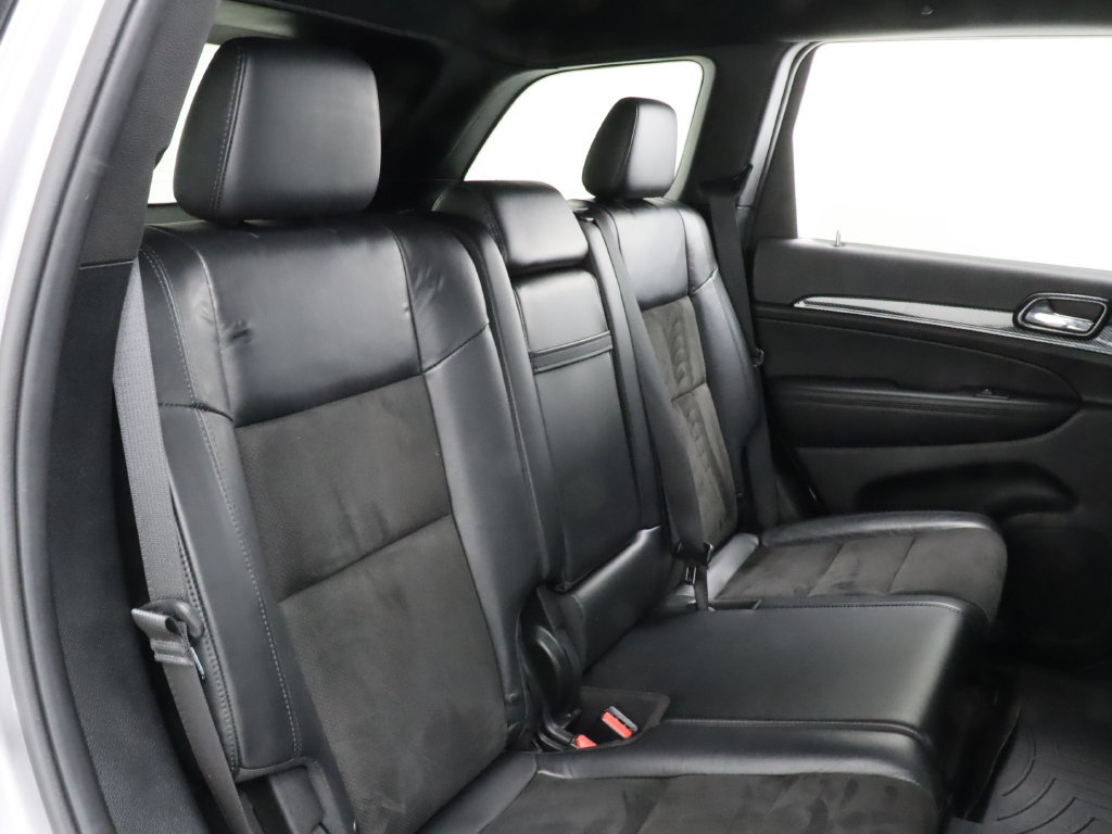Used 2020 Jeep Grand Cherokee Altitude RWD image 28