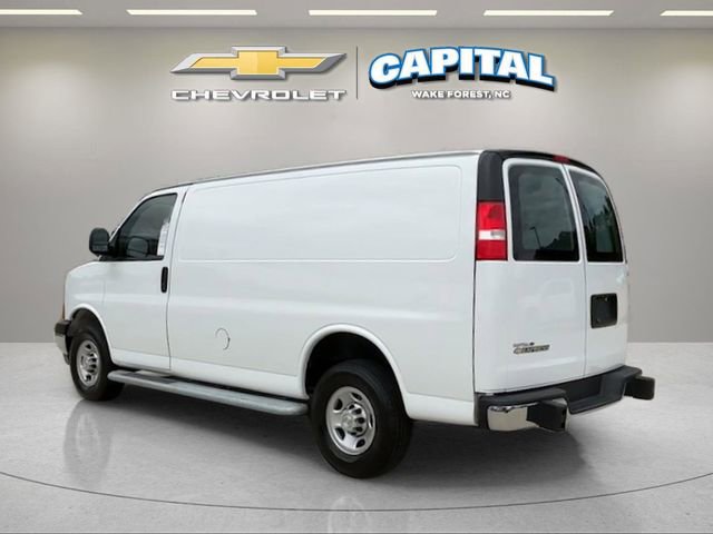 Used 2024 Chevrolet Express 2500 w/ Driver Convenience Package RWD image 3