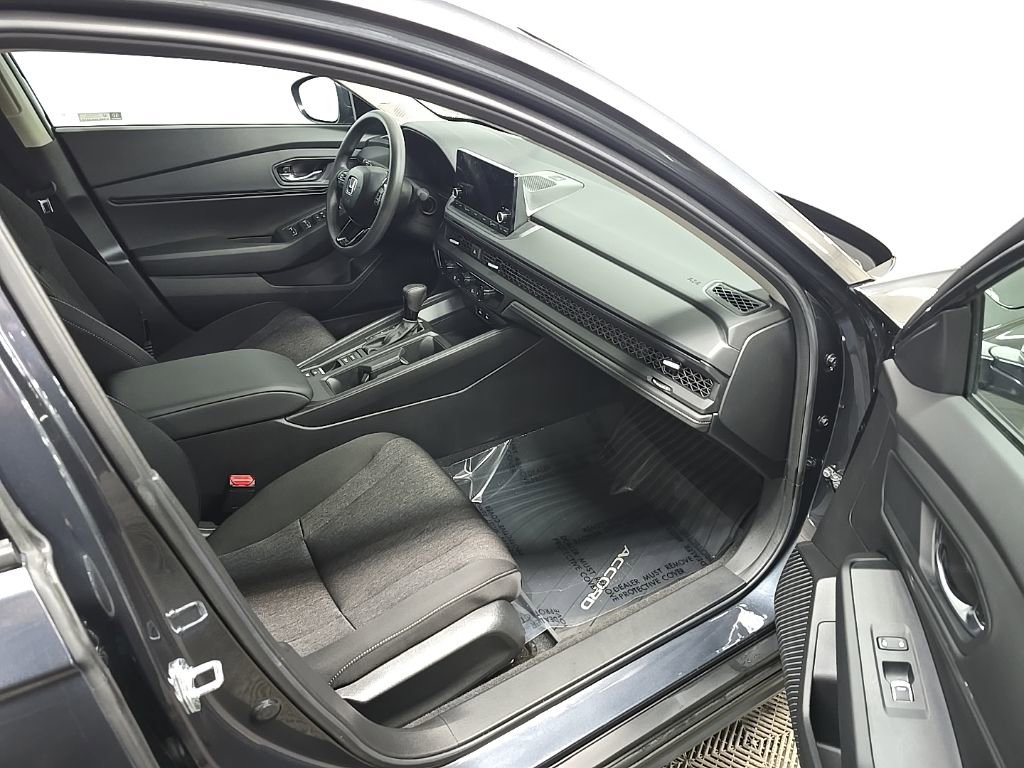 Certified 2025 Honda Accord SE image 16