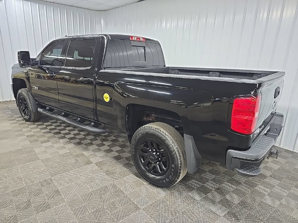 Used 2019 Chevrolet Silverado 2500 LTZ w/ Midnight Edition AWD/4WD image 9