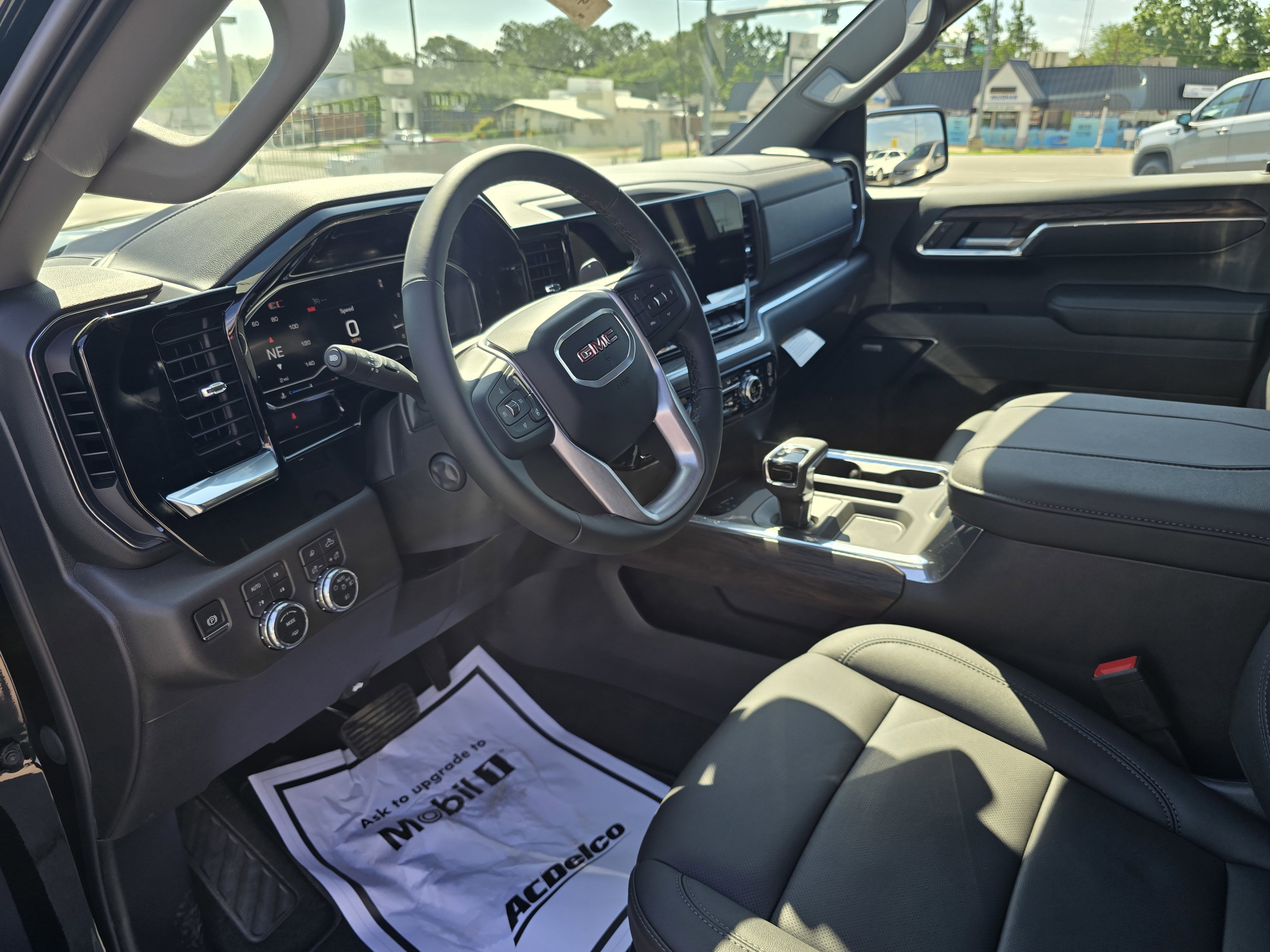 New 2025 GMC Sierra 1500 SLT w/ SLT Convenience Package image 13