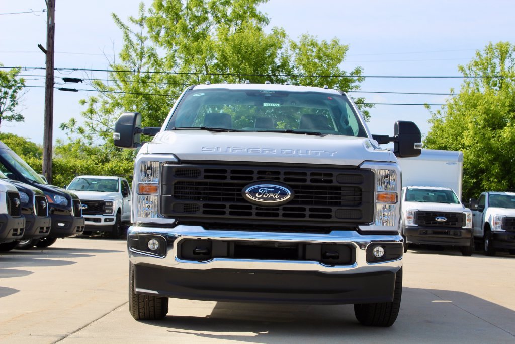 New 2026 Ford F350 XL w/ XL Chrome Package AWD/4WD image 19