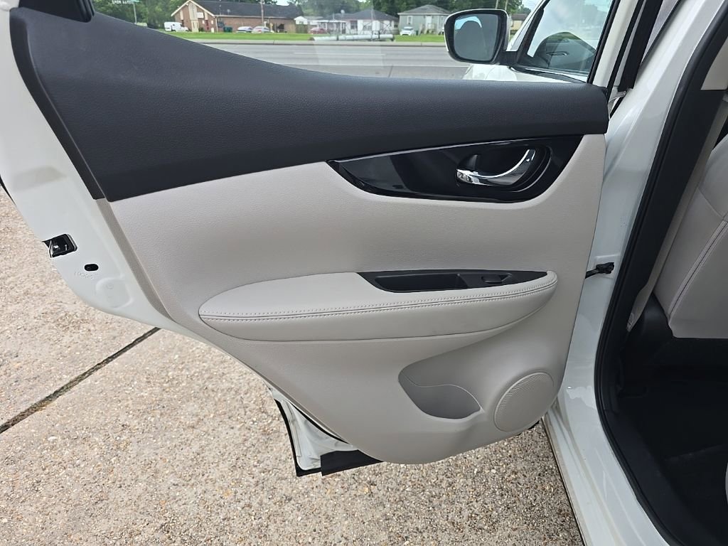 Used 2019 Nissan Rogue Sport SV FWD image 29