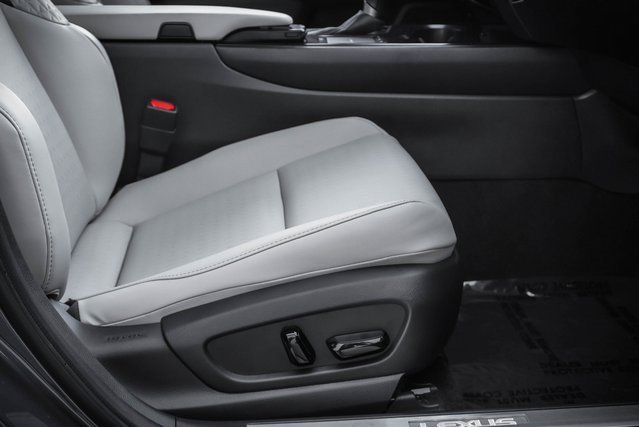 Used 2022 Lexus UX 200 200 Base w/ Accessory Package (Z2) image 26