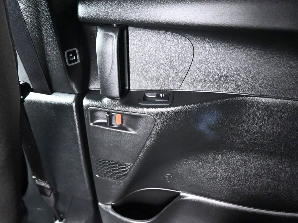 Used 2024 Chrysler Pacifica Touring image 39