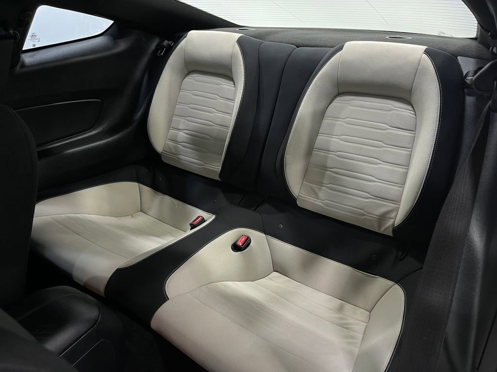 Used 2015 Ford Mustang GT image 29