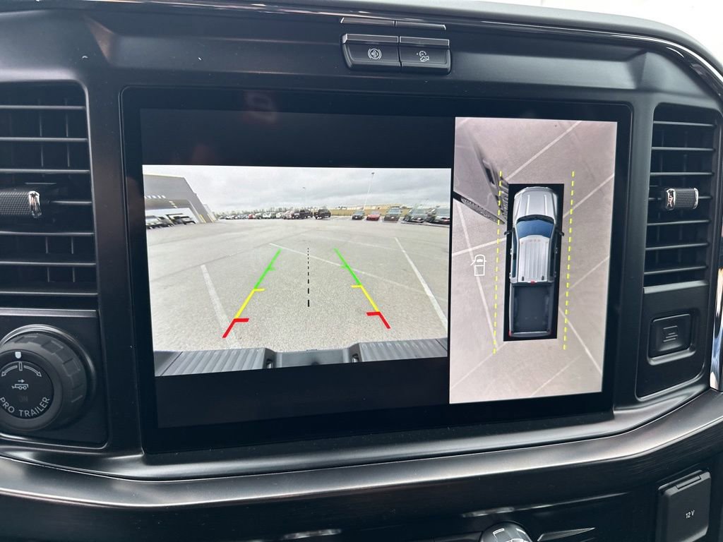 New 2026 Ford F250 Lariat w/ Black Appearance Package image 28