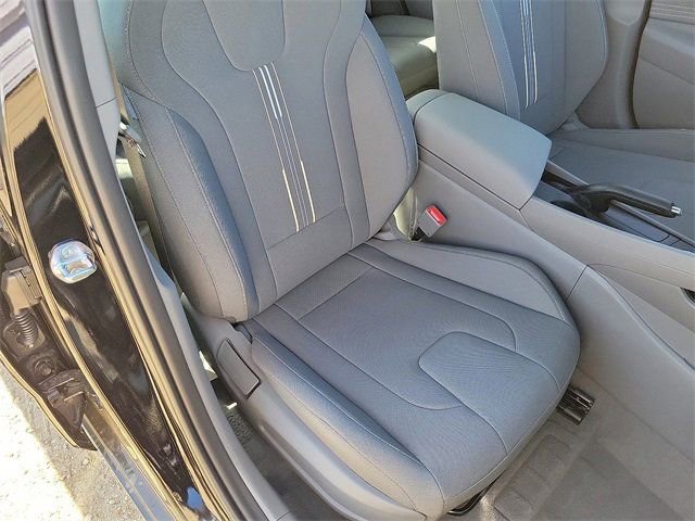 New 2025 Hyundai Elantra Sport image 17