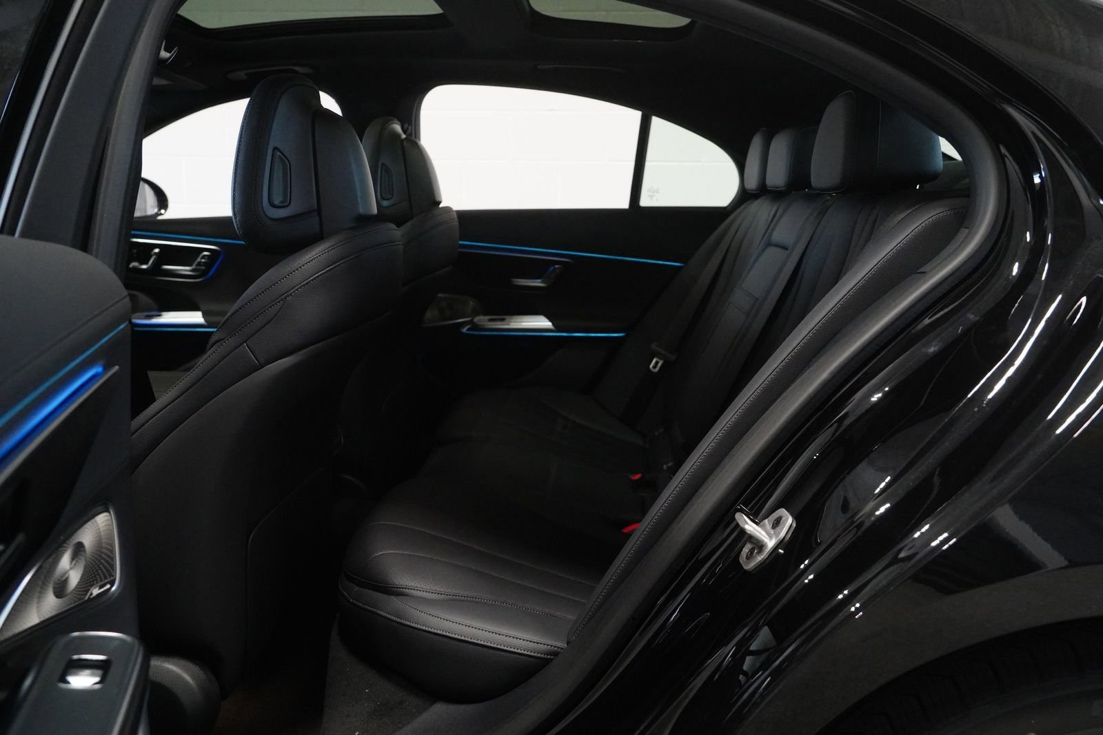 New 2026 Mercedes-Benz E 350 4MATIC Sedan image 16