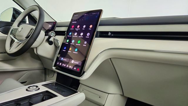 New 2026 Volvo EX90 Plus AWD/4WD image 36