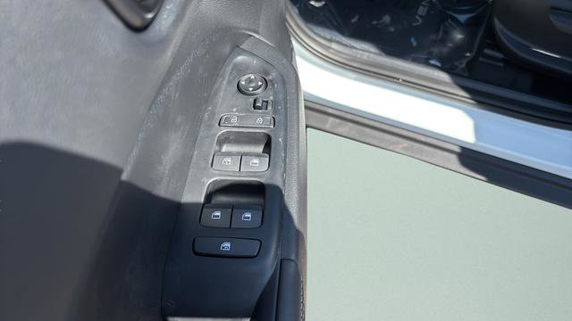 New 2026 Hyundai Venue SEL FWD image 12