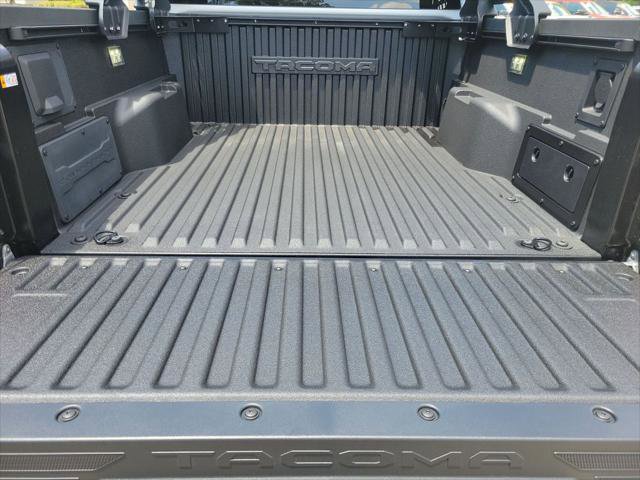 Certified 2025 Toyota Tacoma Trailhunter AWD/4WD image 35