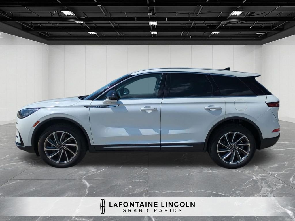 Certified 2024 Lincoln Corsair AWD w/ Equipment Group 101A image 2
