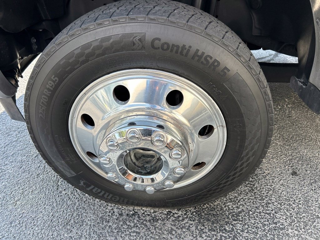 Used 2019 Ford F450 Platinum w/ Platinum Ultimate Package AWD/4WD image 53