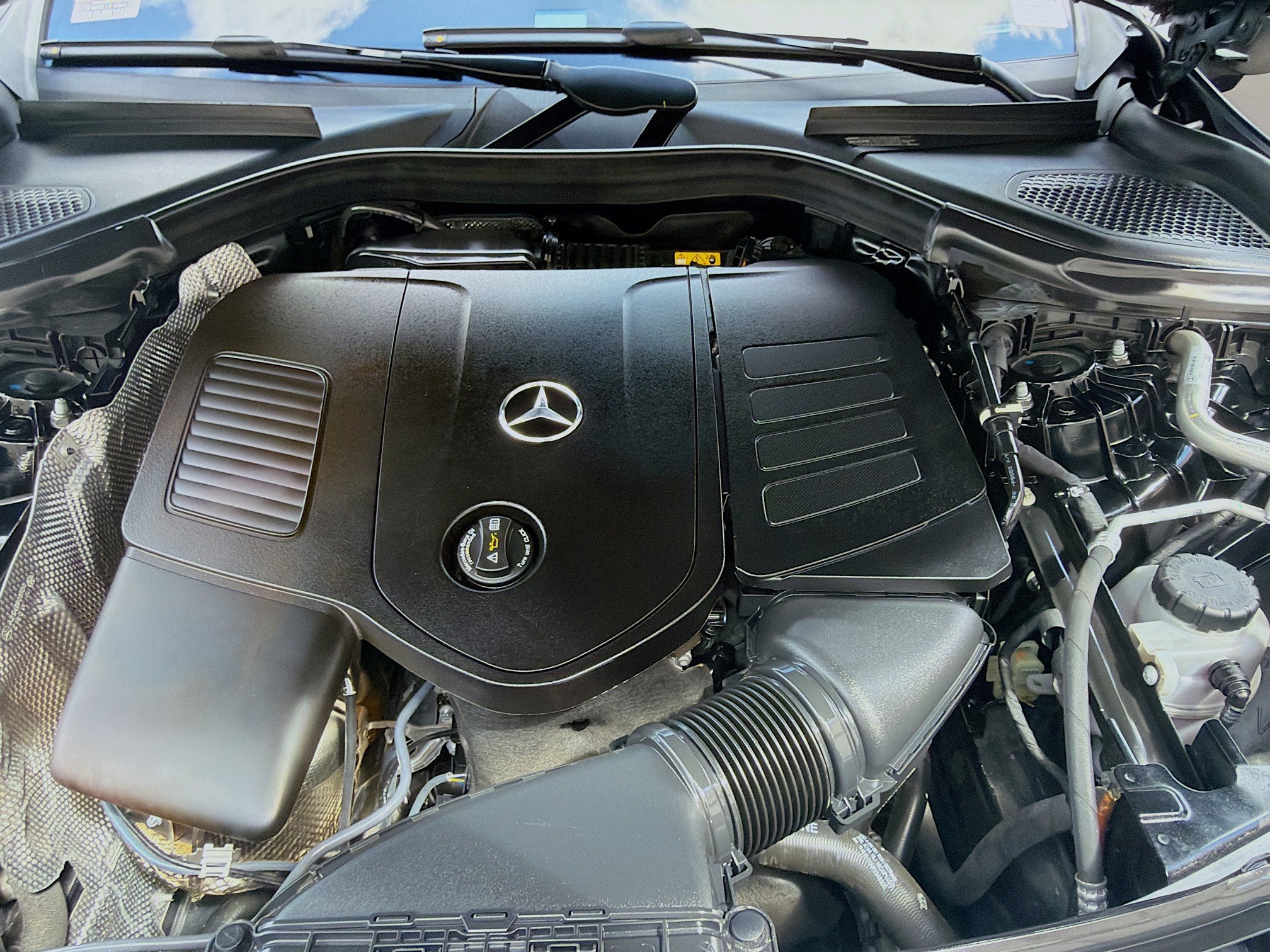 Used 2023 Mercedes-Benz GLC 300 w/ Exclusive Trim Package image 34