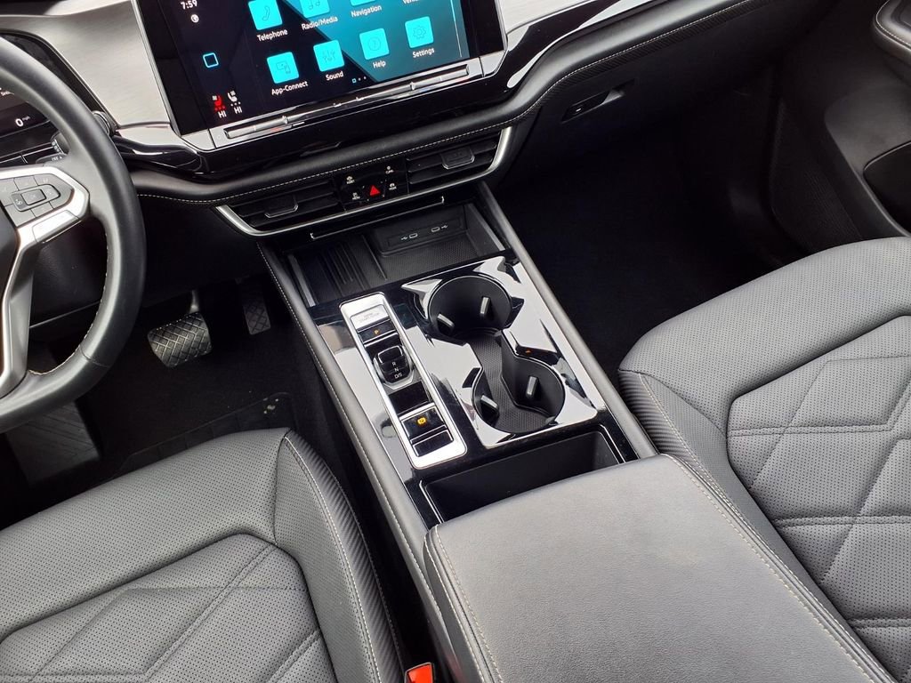 Used 2025 Volkswagen Atlas Cross Sport SE image 10