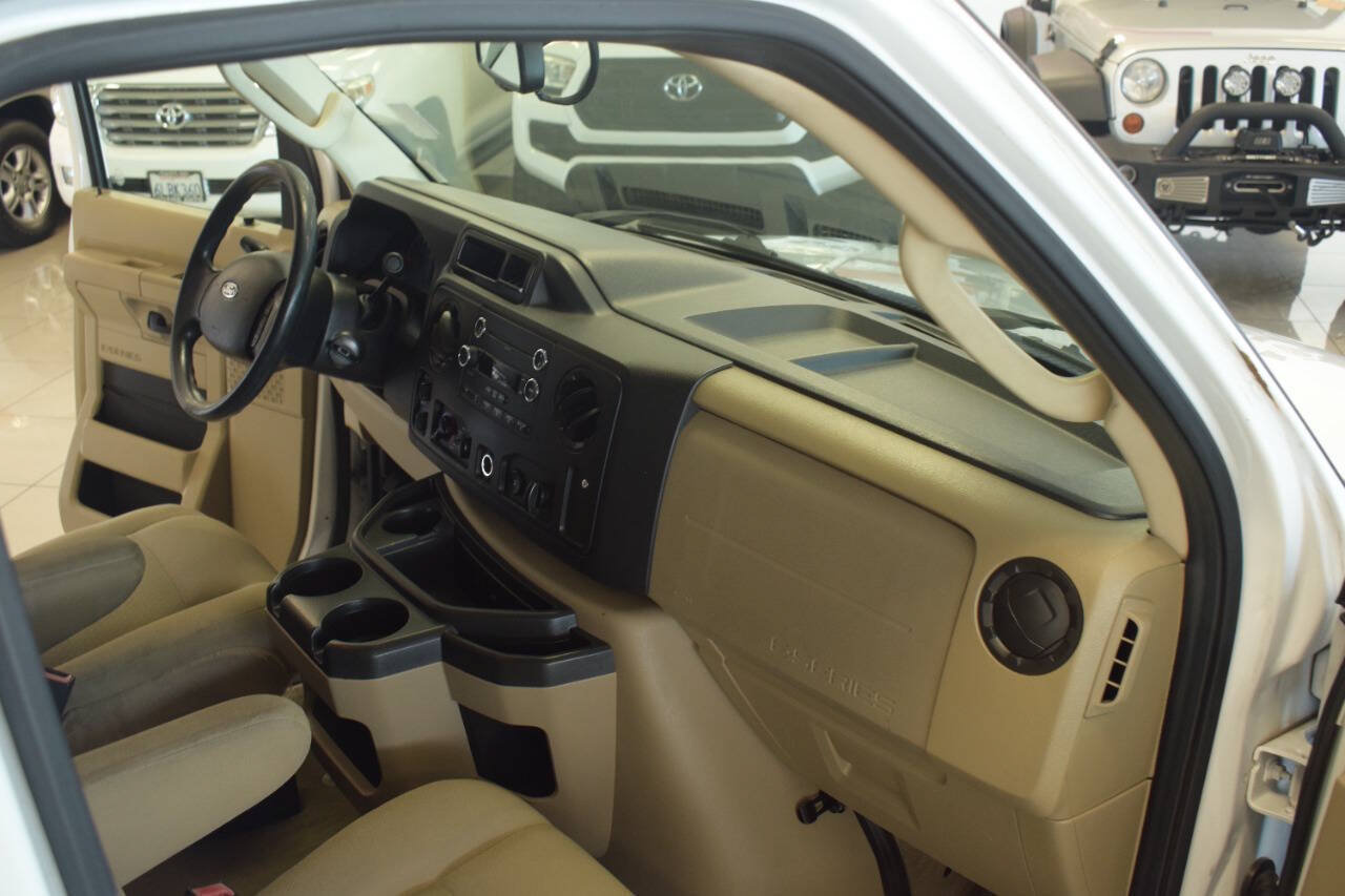 Used 2014 Ford E-350 and Econoline 350 XLT RWD image 51