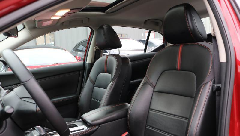 Used 2021 Nissan Sentra SR w/ SR Premium Package image 11