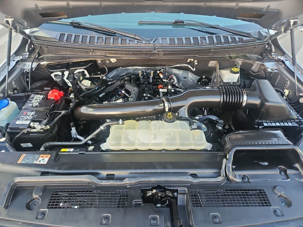 Used 2024 Ford Expedition Limited image 11