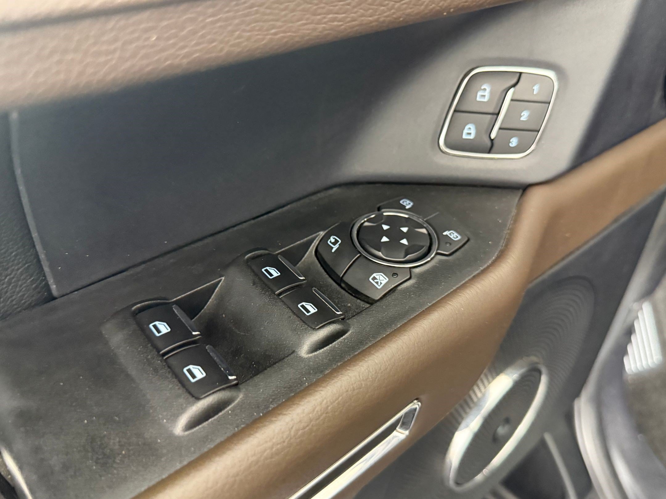Used 2020 Ford Expedition King Ranch w/ Cargo Package AWD/4WD image 15