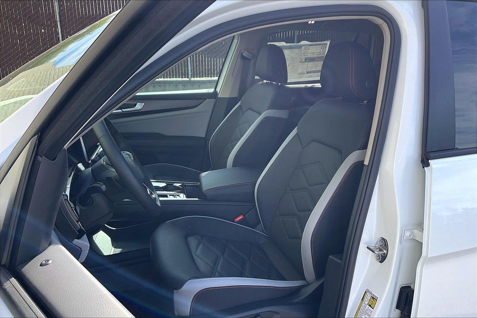 New 2026 Volkswagen Atlas Peak Edition AWD/4WD image 8