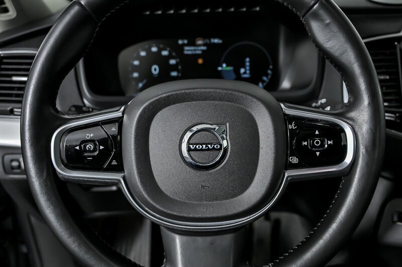 Used 2016 Volvo XC90 T8 Momentum w/ Vision Package AWD/4WD image 24