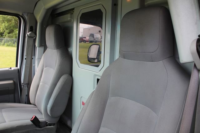 Used 2022 Ford E-350 and Econoline 350 Super Duty w/ Power Windows & Locks Group image 18