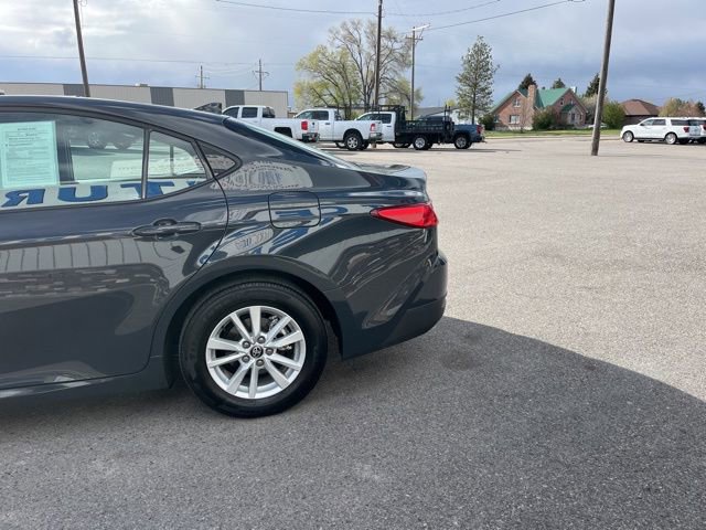 Used 2026 Toyota Camry LE FWD image 7