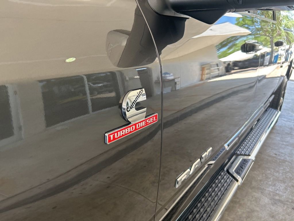 Used 2024 RAM 2500 Laramie w/ Towing Technology Group AWD/4WD image 15