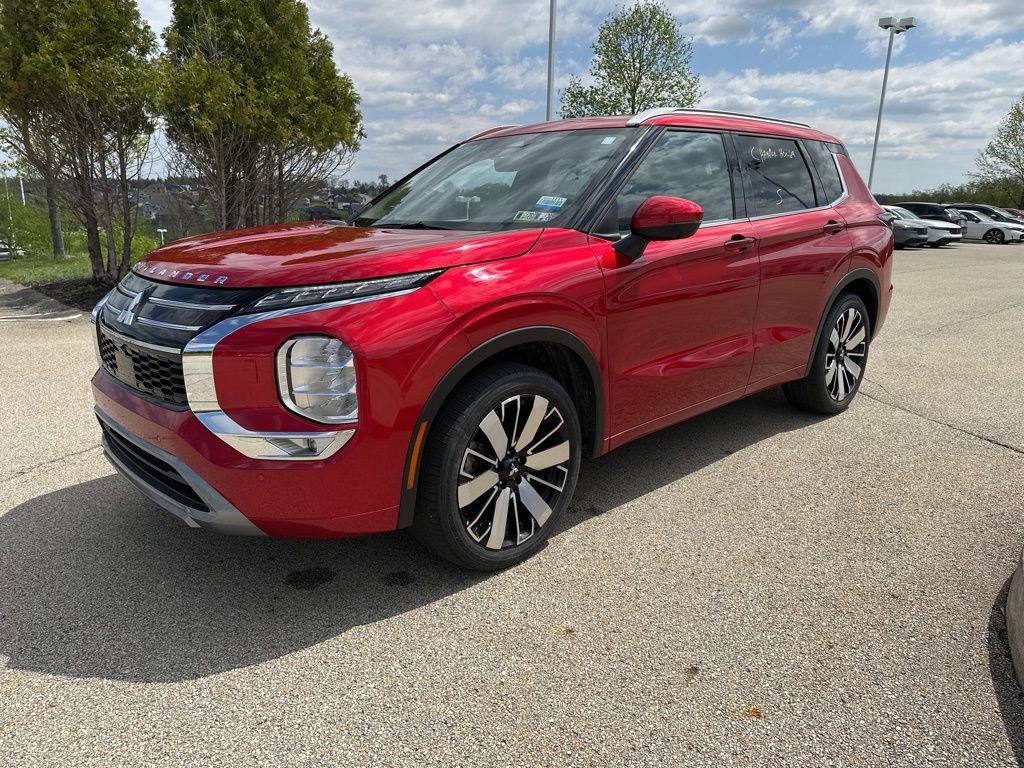 Used 2025 Mitsubishi Outlander AWD image 7