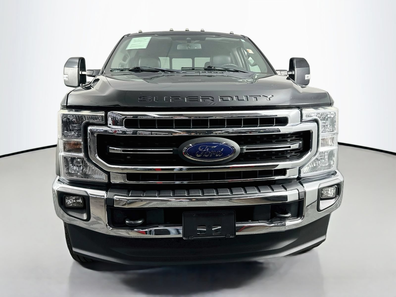 Used 2020 Ford F250 Lariat w/ Lariat Ultimate Package AWD/4WD image 2