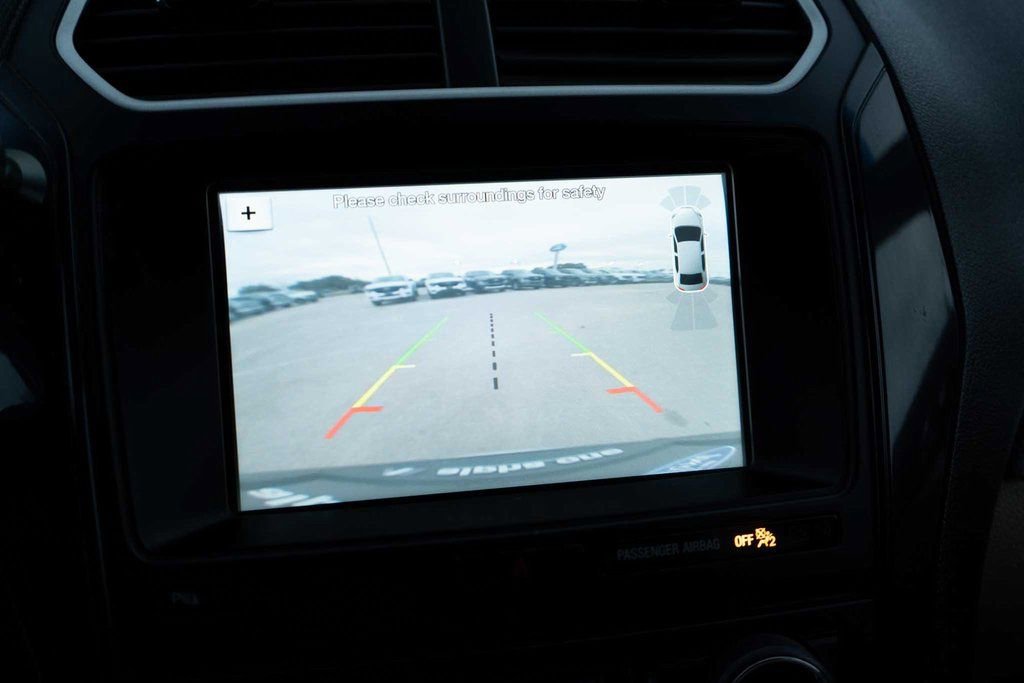 Used 2017 Ford Explorer XLT w/ Equipment Group 202A image 21