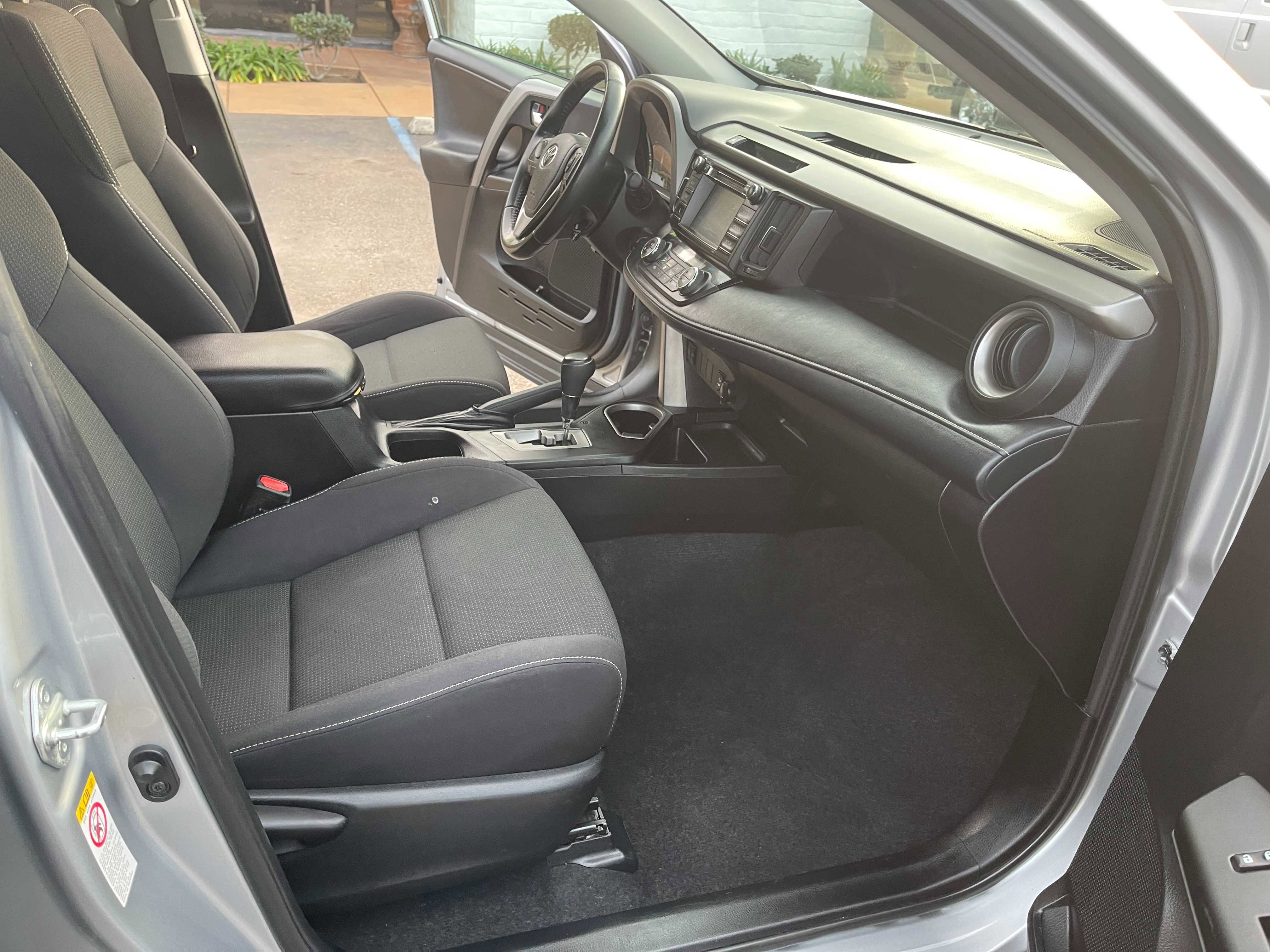 Used 2018 Toyota RAV4 XLE image 14