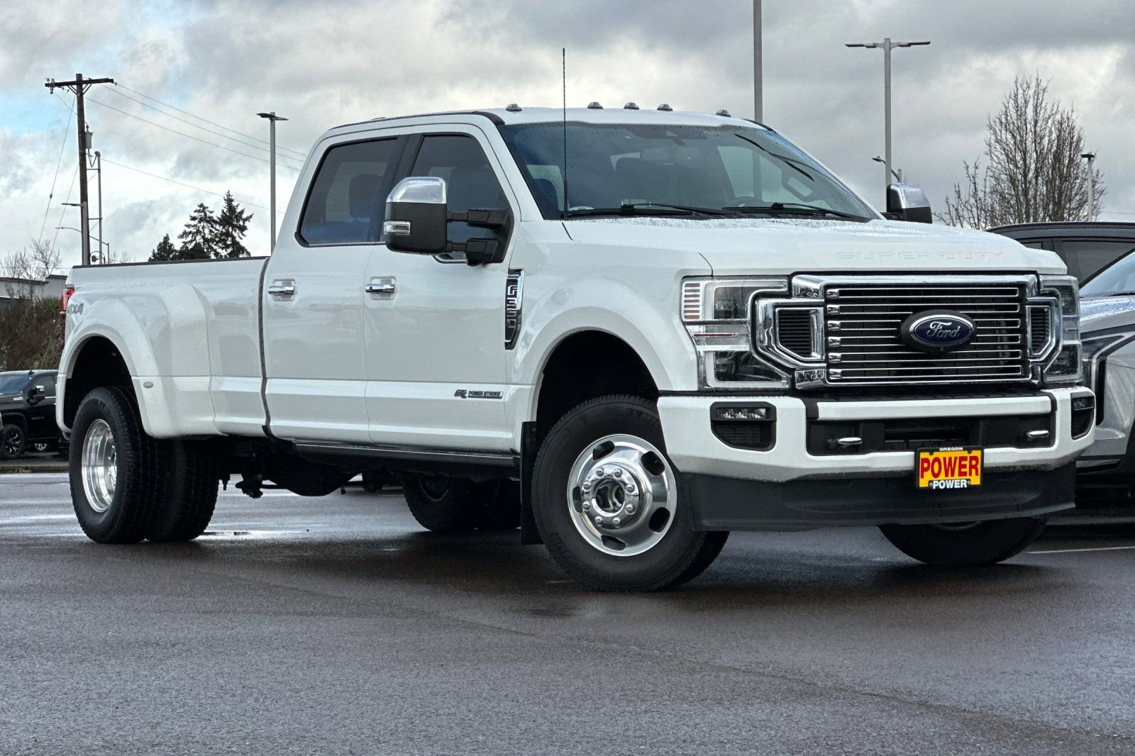 Used 2022 Ford F350 Platinum image 2
