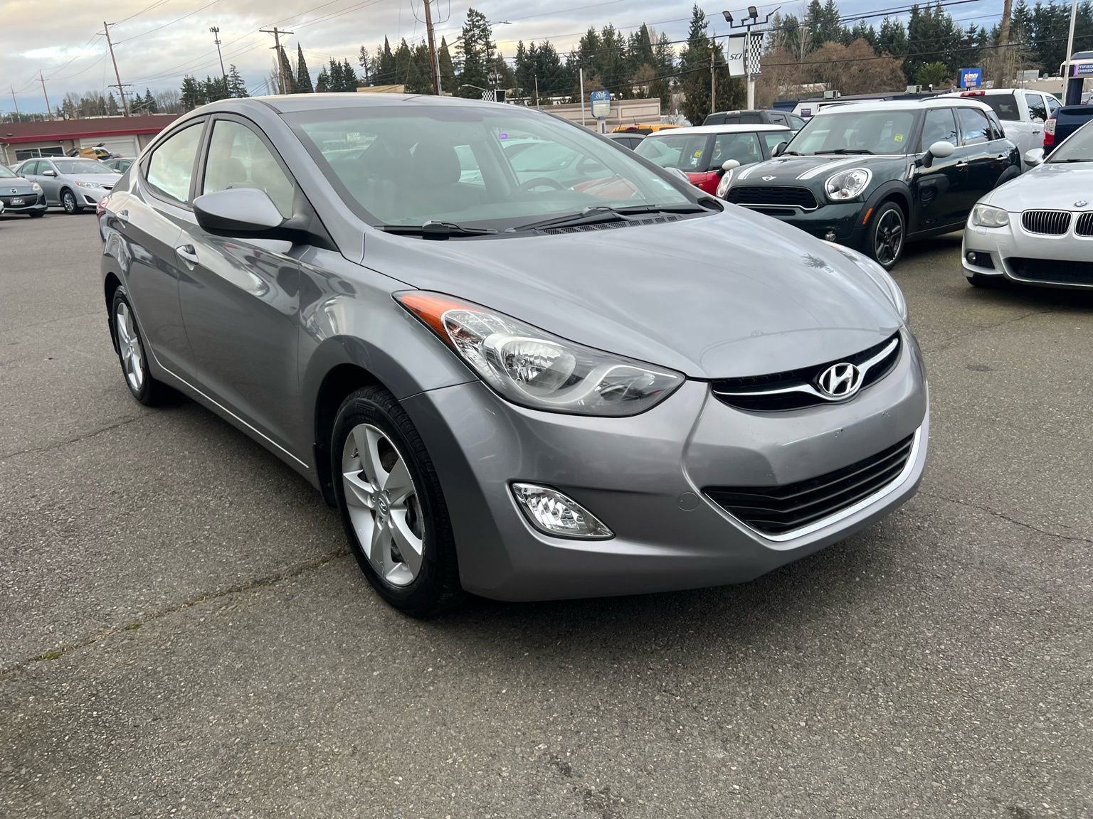 Used 2013 Hyundai Elantra GLS w/ Preferred Pkg FWD image 3