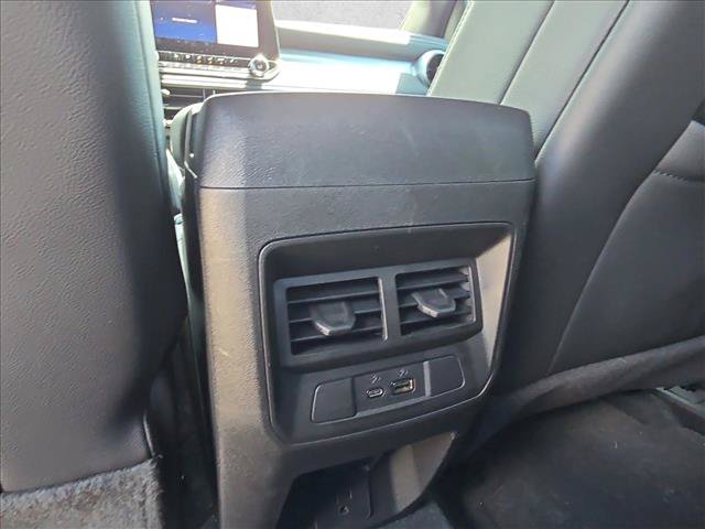 Used 2024 Chevrolet Colorado LT w/ LT Convenience Package III RWD image 12