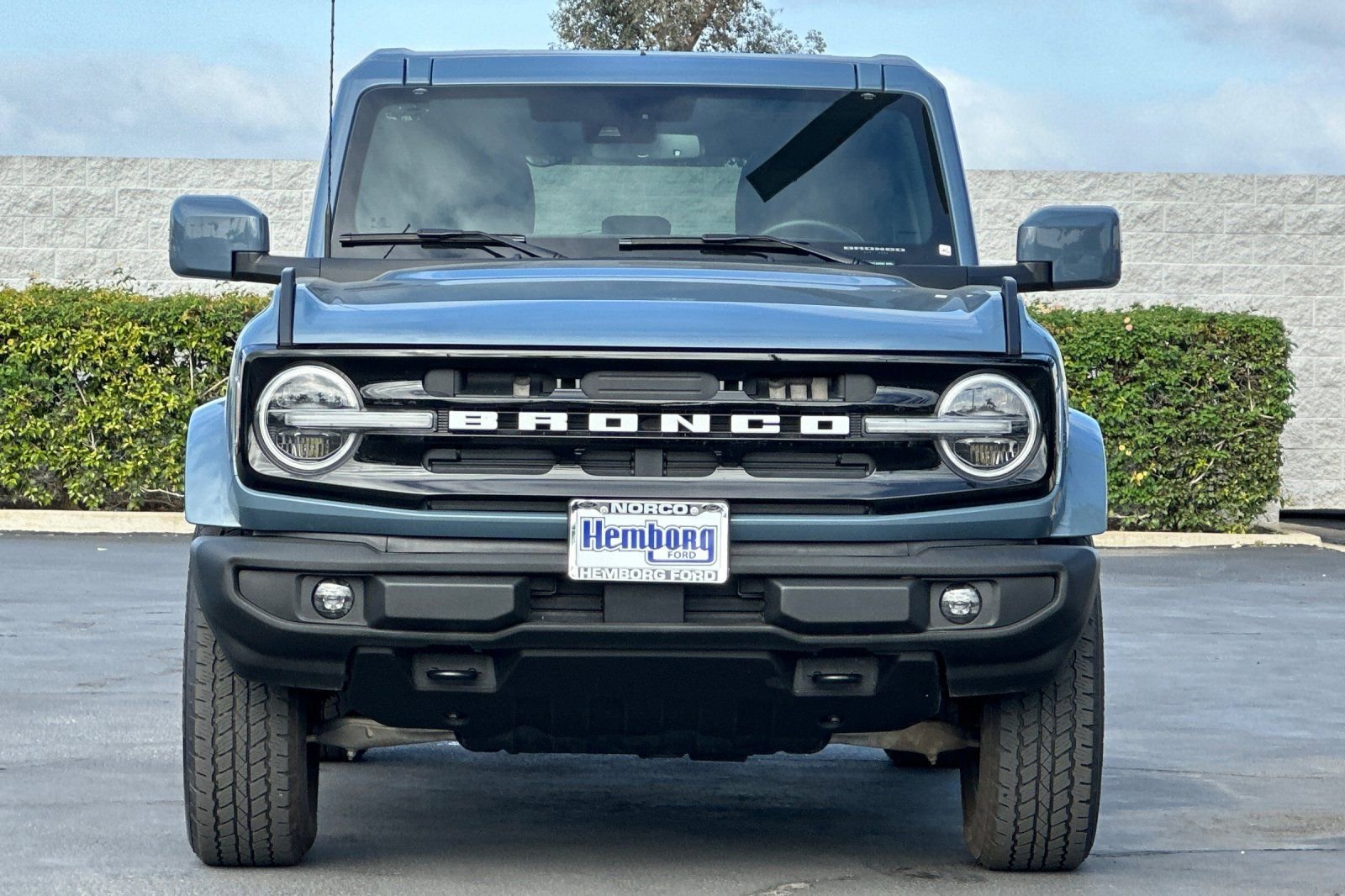 Used 2025 Ford Bronco Outer Banks image 9