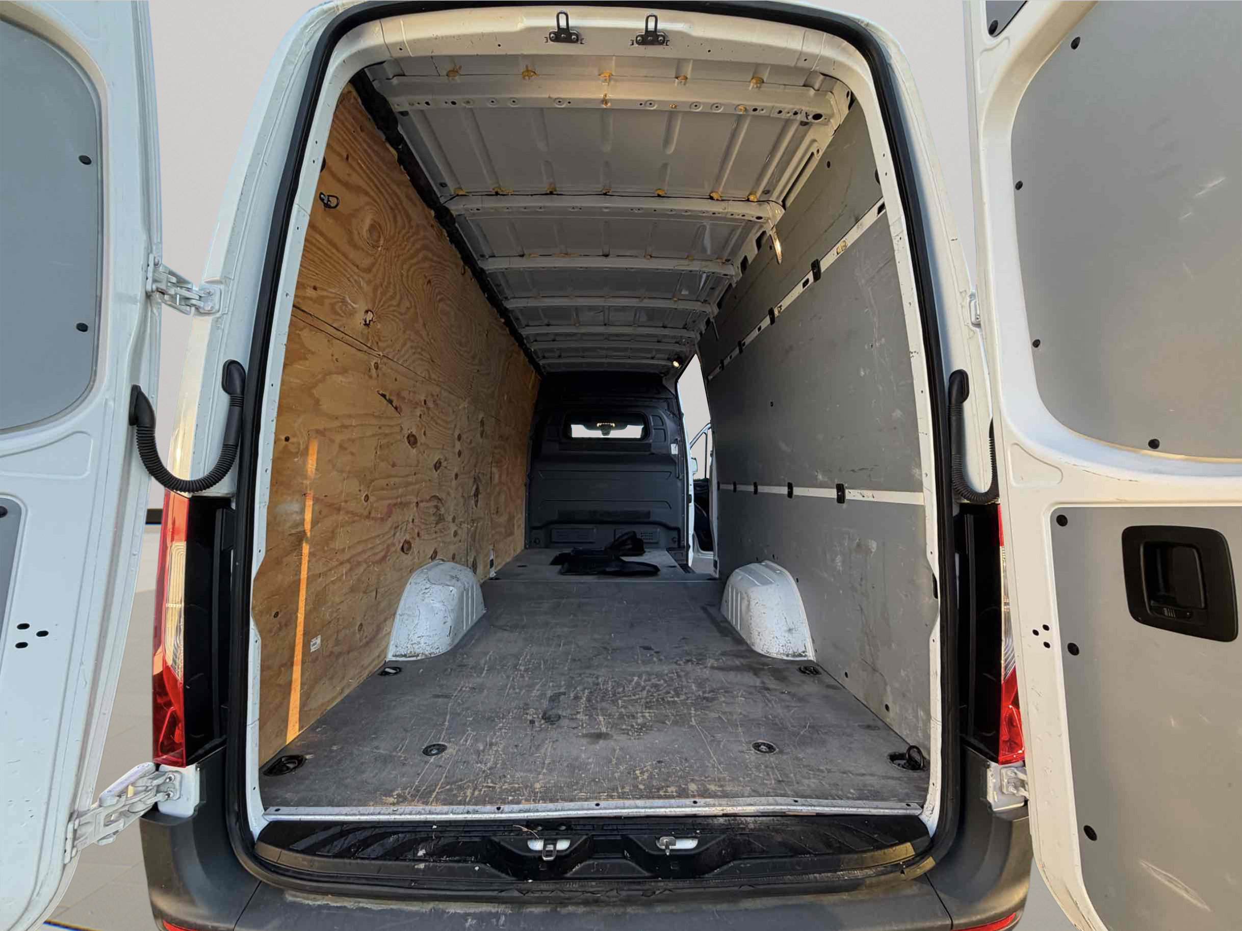 Used 2023 Mercedes-Benz Sprinter 2500 image 20