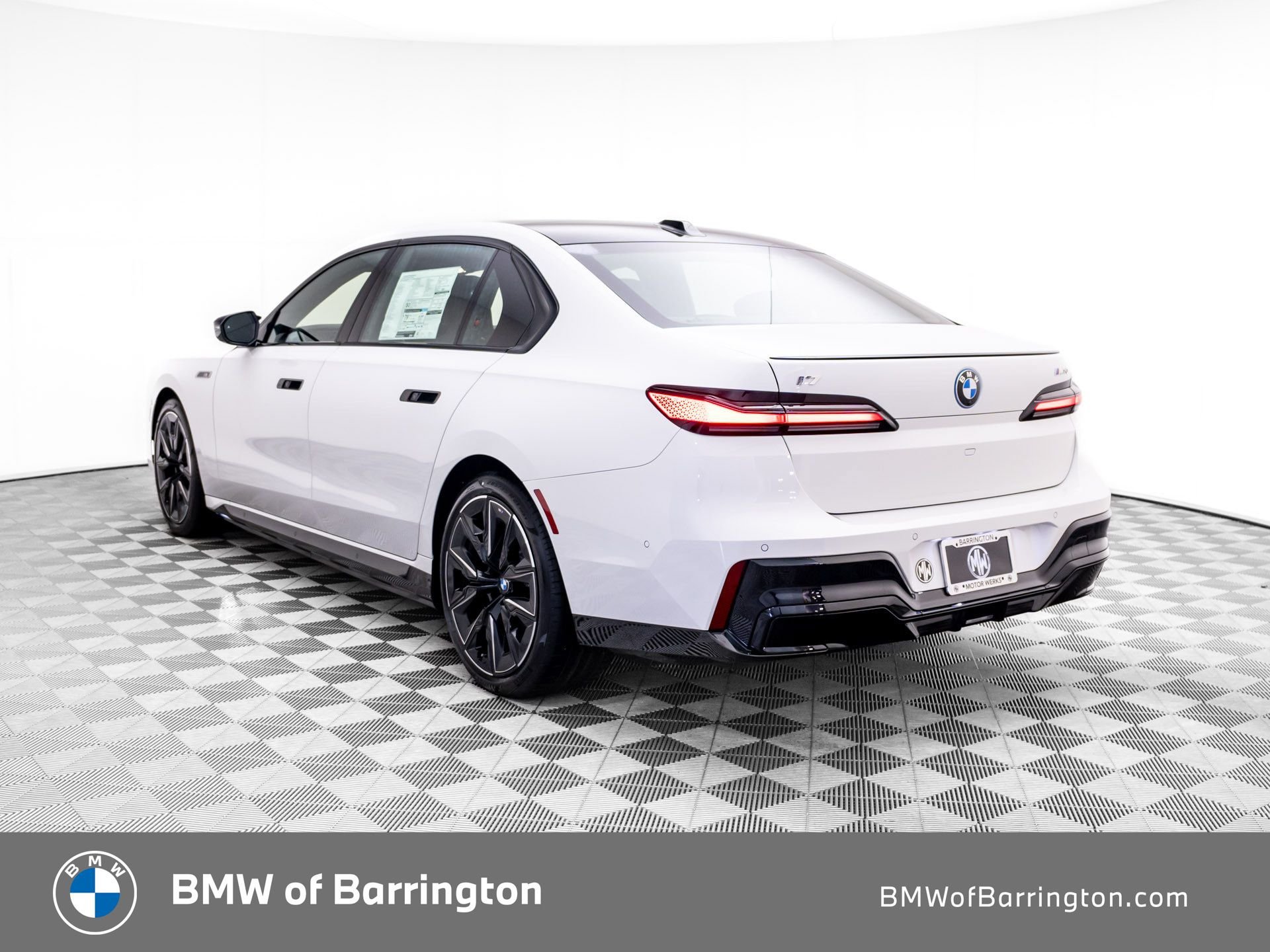 New 2026 BMW i7 M70 AWD/4WD image 3