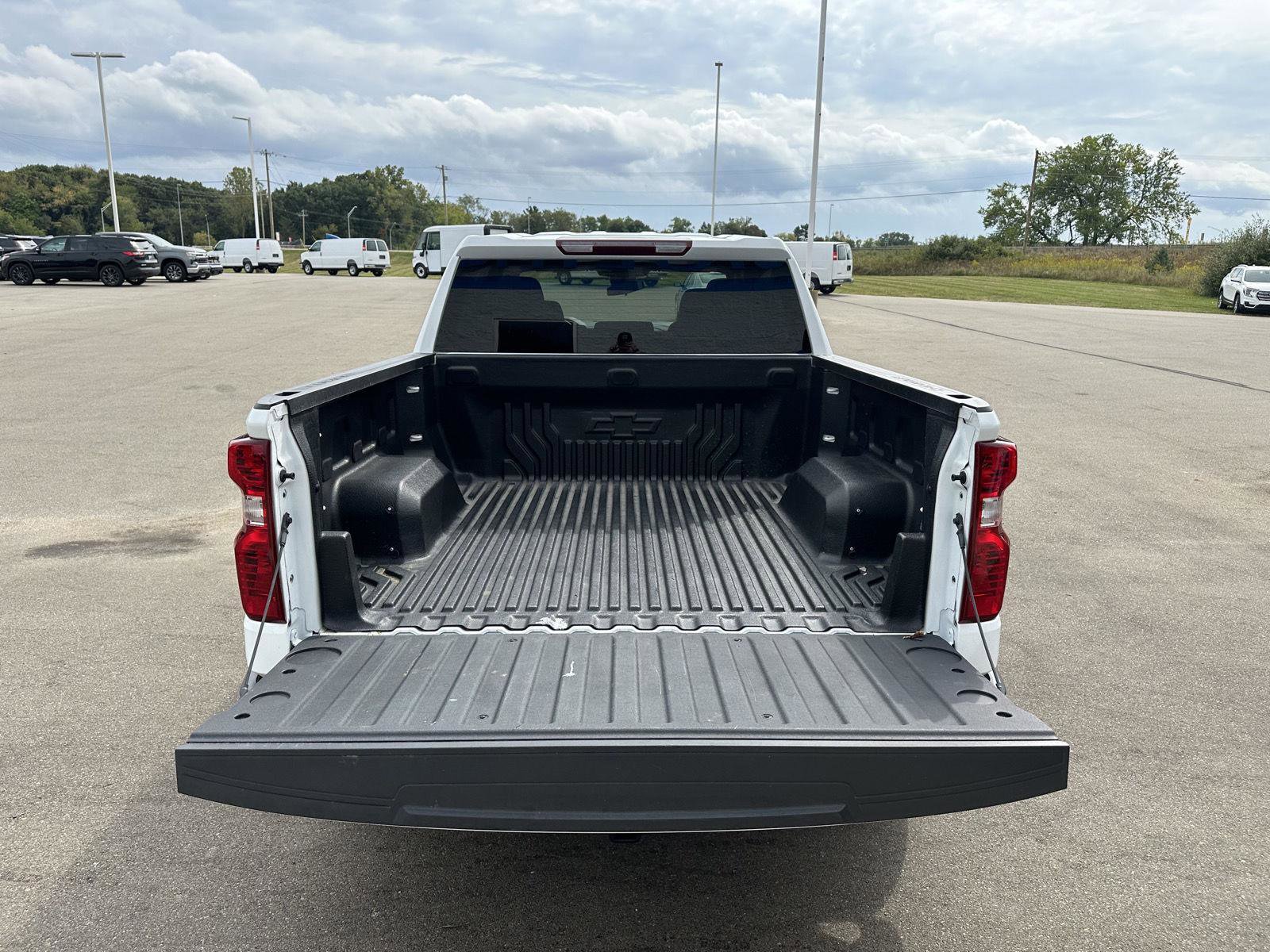 Used 2024 Chevrolet Silverado 1500 LT image 7