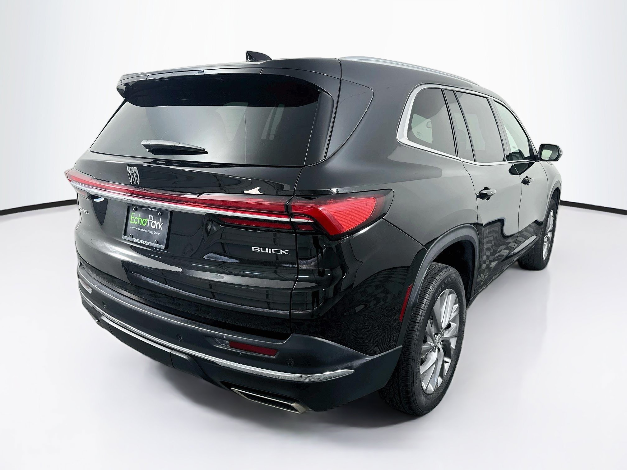 Used 2025 Buick Enclave Preferred FWD image 9