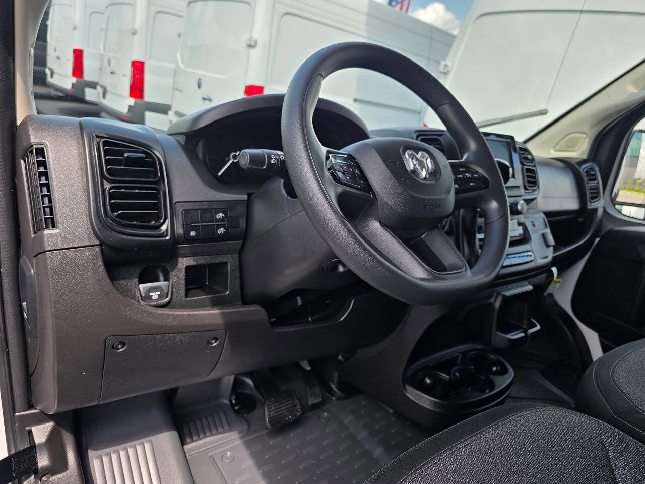 Used 2024 RAM ProMaster 3500 w/ Convenience Group FWD image 16