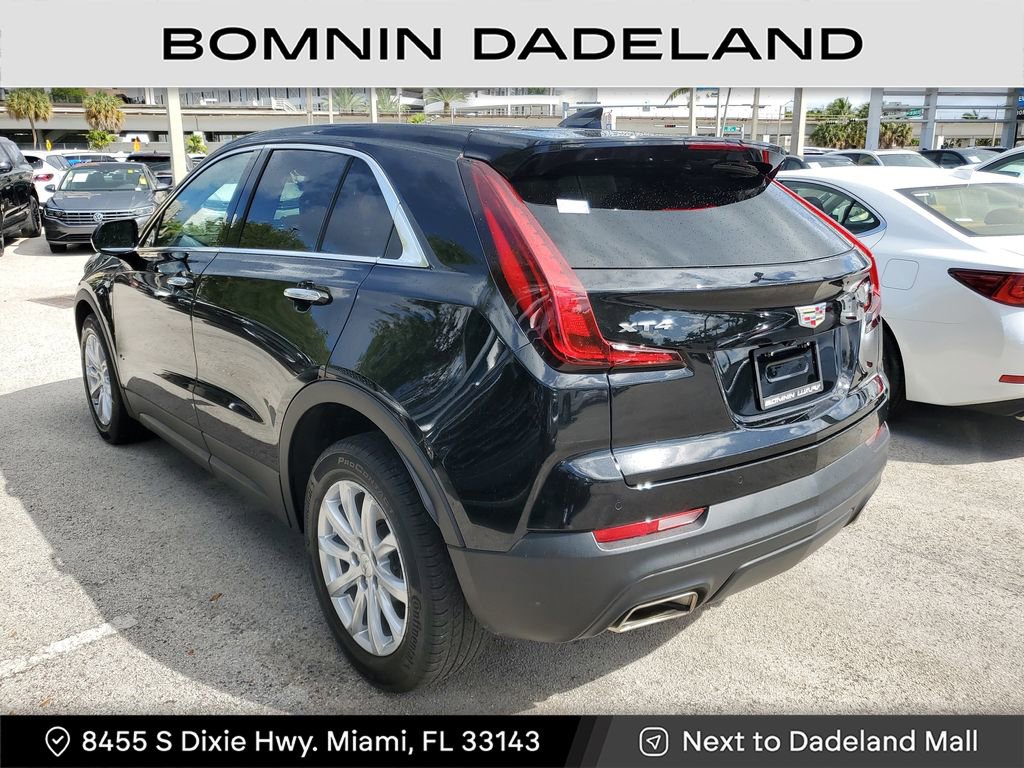 Used 2022 Cadillac XT4 Luxury w/ Driver Awareness Package image 3