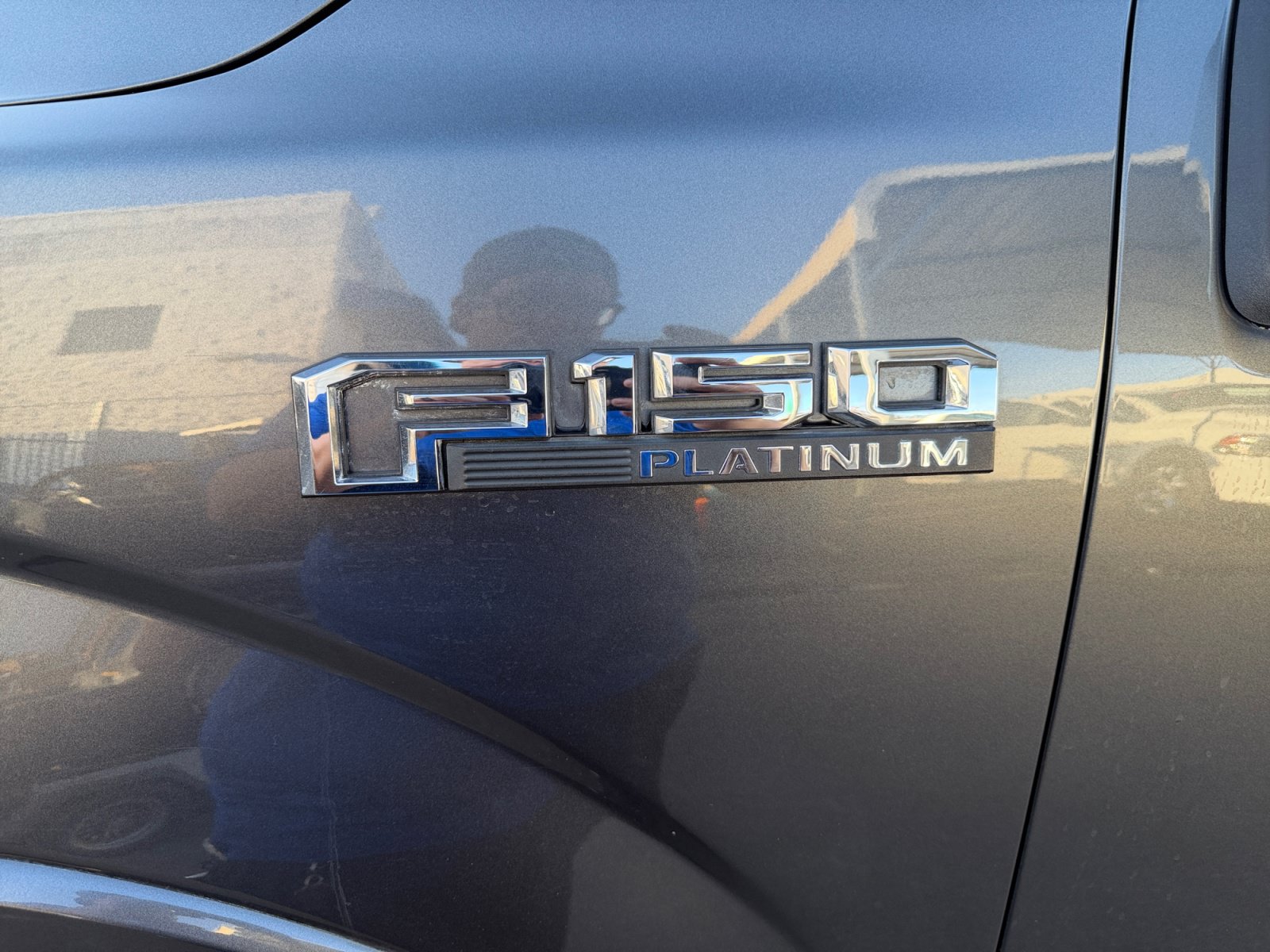 Used 2019 Ford F150 Platinum w/ Equipment Group 701A Luxury AWD/4WD image 12