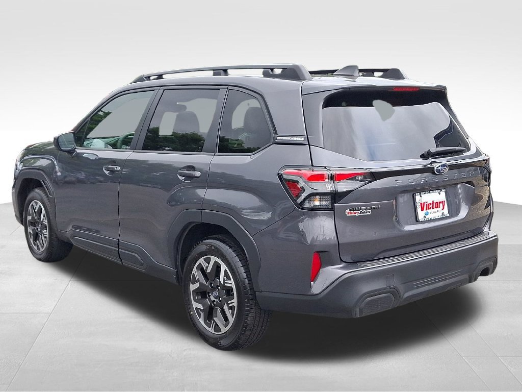 Used 2026 Subaru Forester Premium AWD/4WD image 4