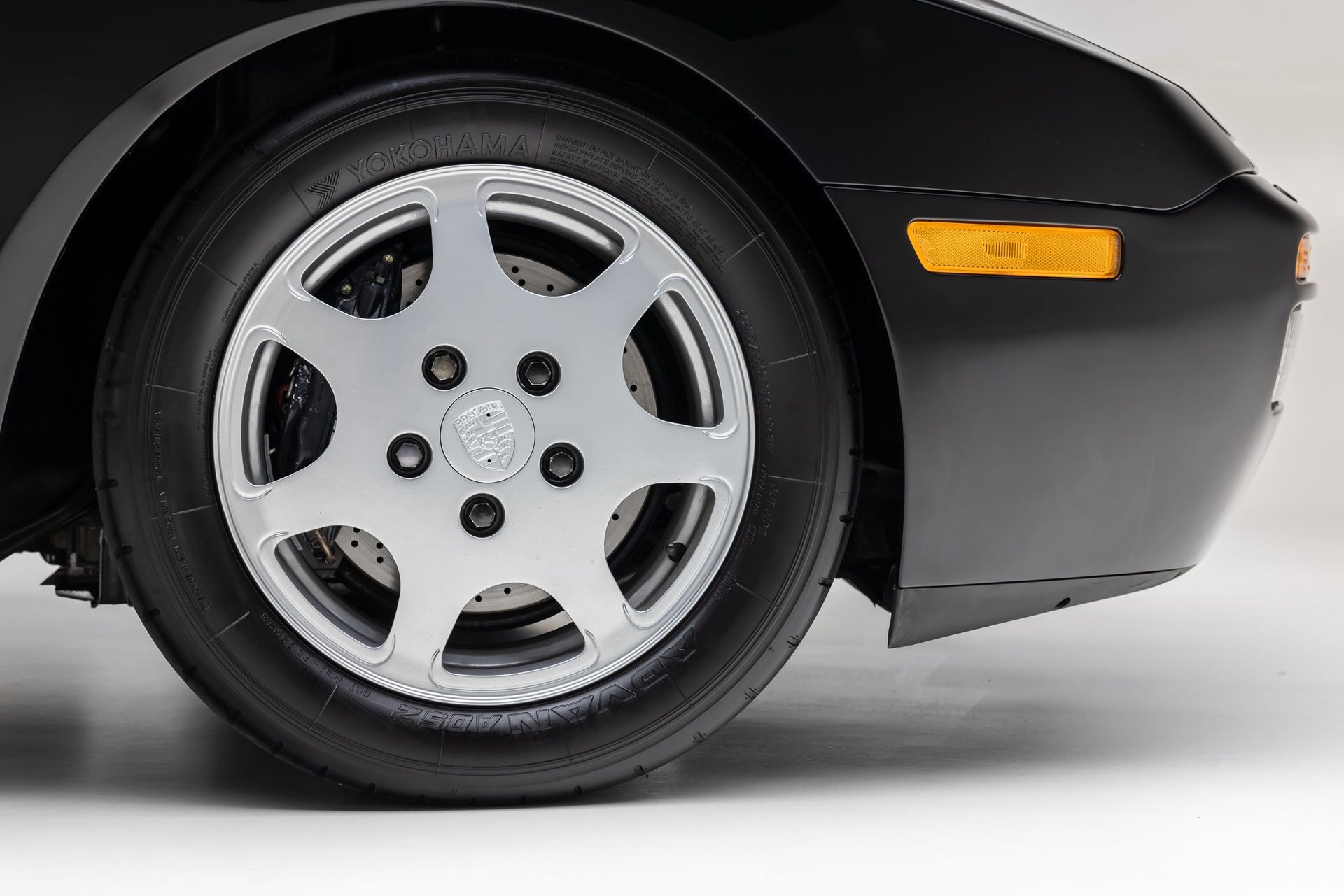 Used 1989 Porsche 944 Turbo RWD image 35