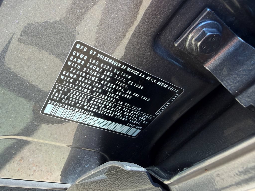 Certified 2023 Volkswagen Taos SE FWD image 30