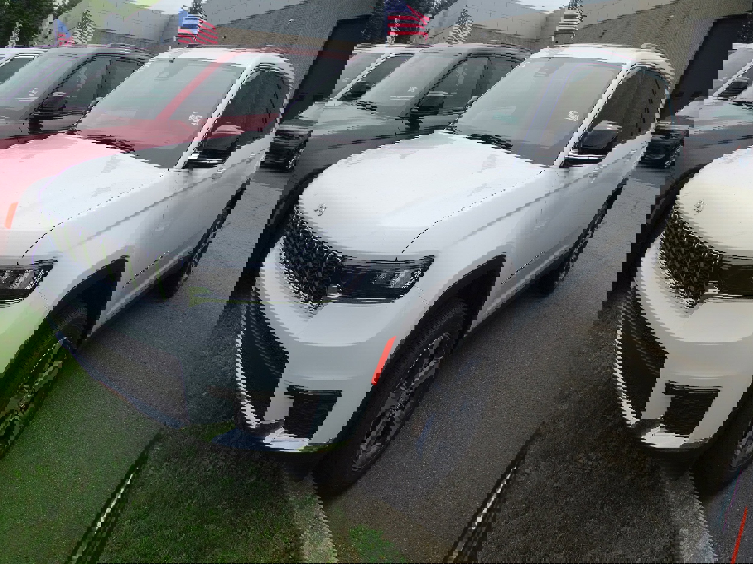 New 2025 Jeep Grand Cherokee L Limited image 1