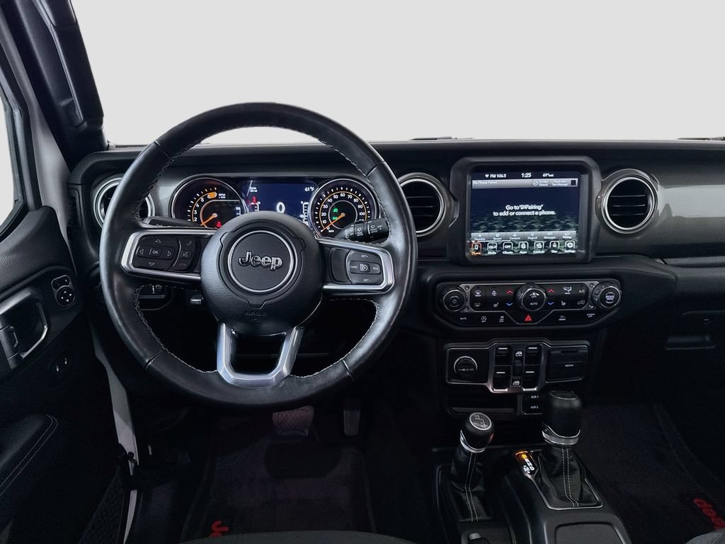 Used 2023 Jeep Wrangler Unlimited Sahara w/ Cold Weather Group AWD/4WD image 24